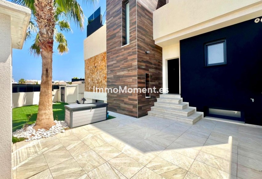 Resale - Detached villa - Orihuela Costa - Cabo roig - La Zenia