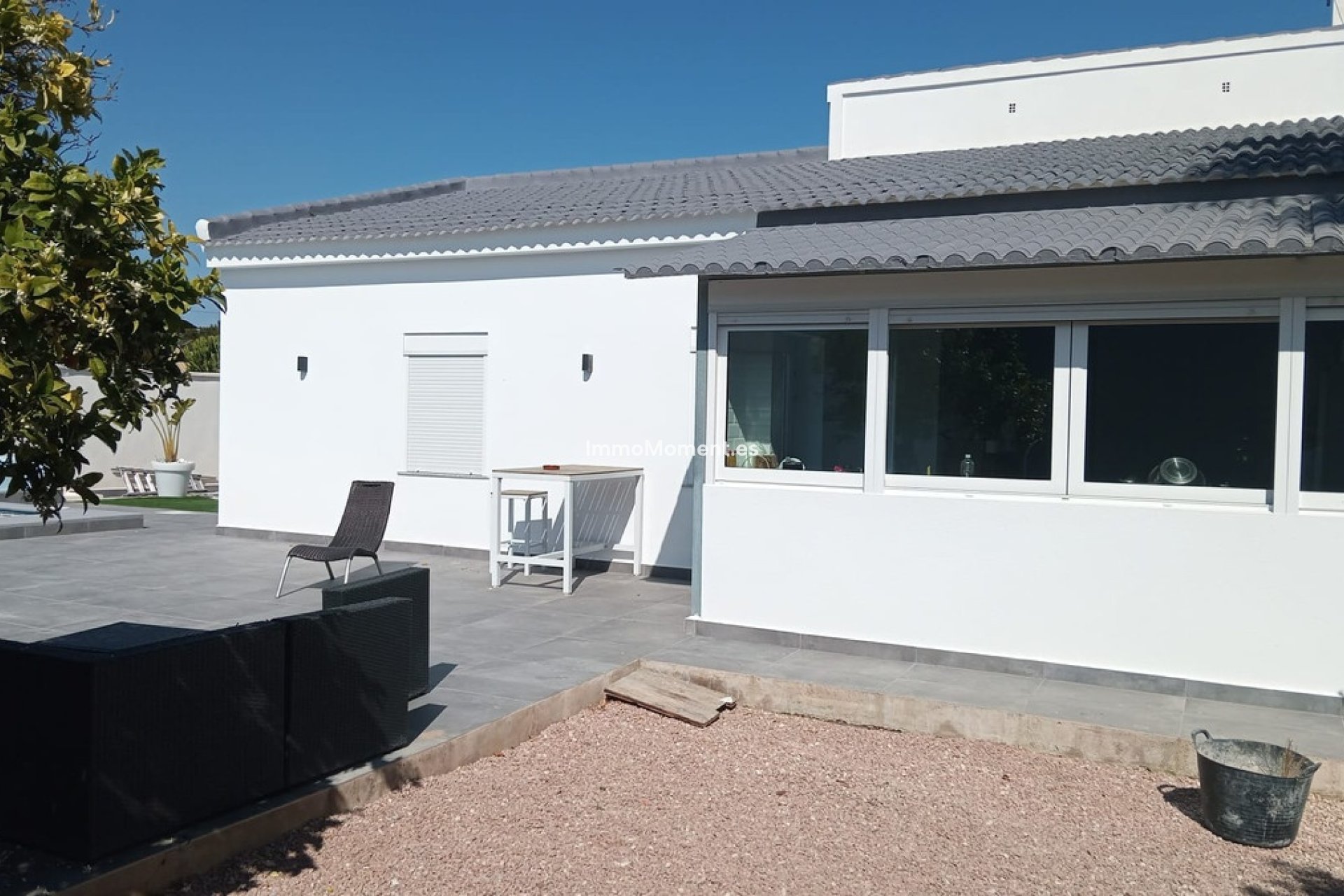 Resale - Detached villa - Orihuela Costa - Cabo roig - La Zenia