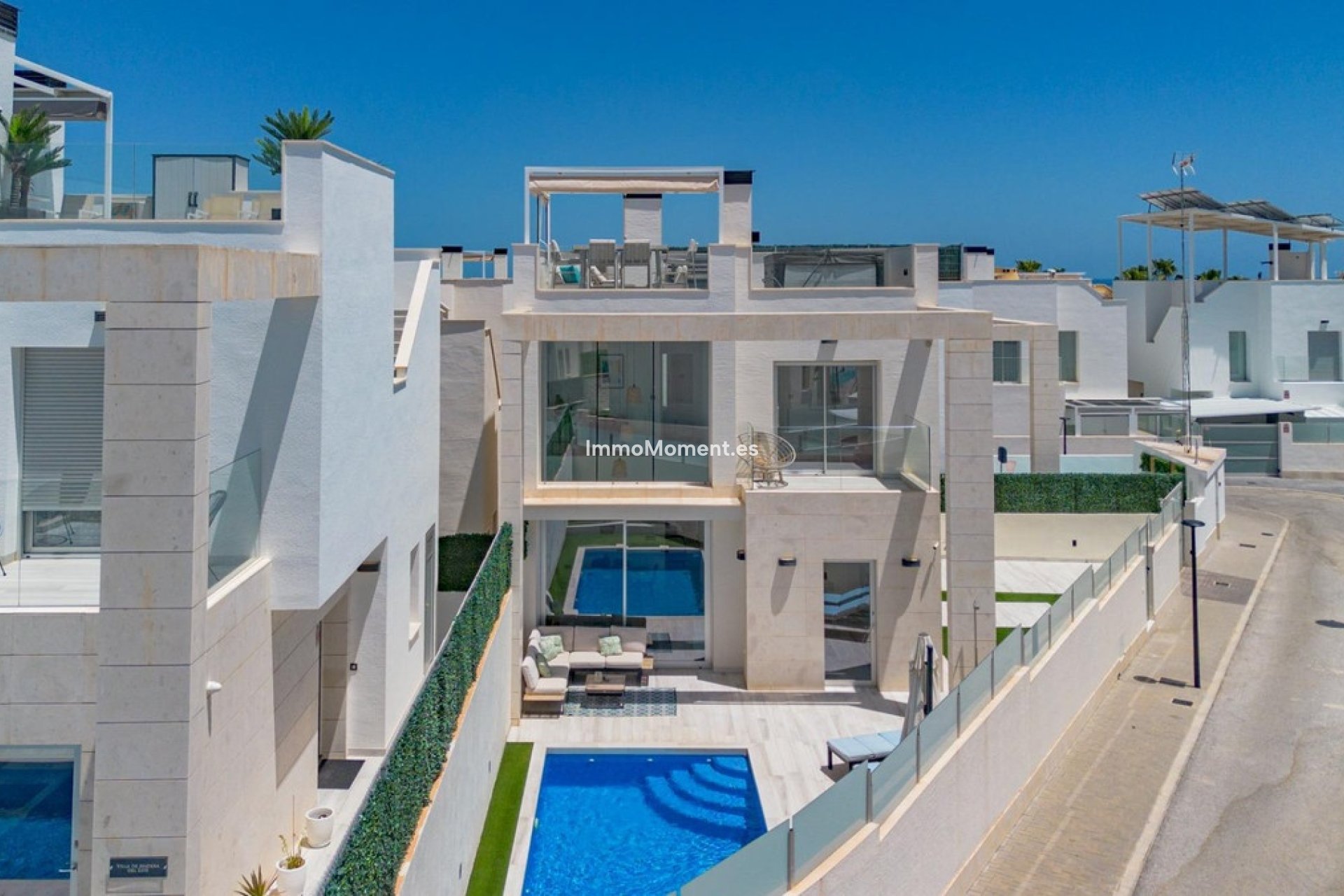 Resale - Detached villa - Orihuela Costa - Cabo roig - La Zenia