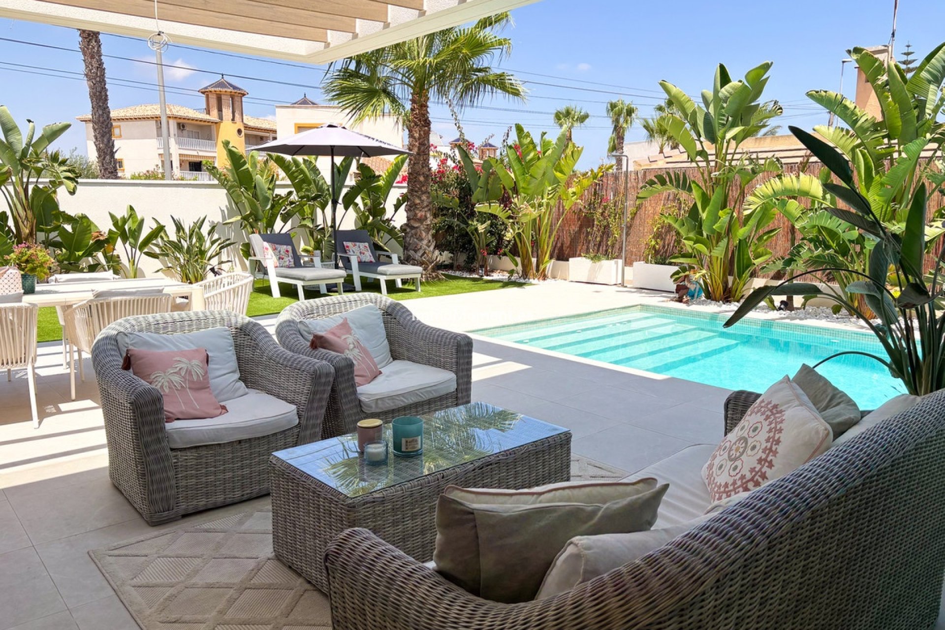 Resale - Detached villa - Orihuela Costa - Cabo roig - La Zenia