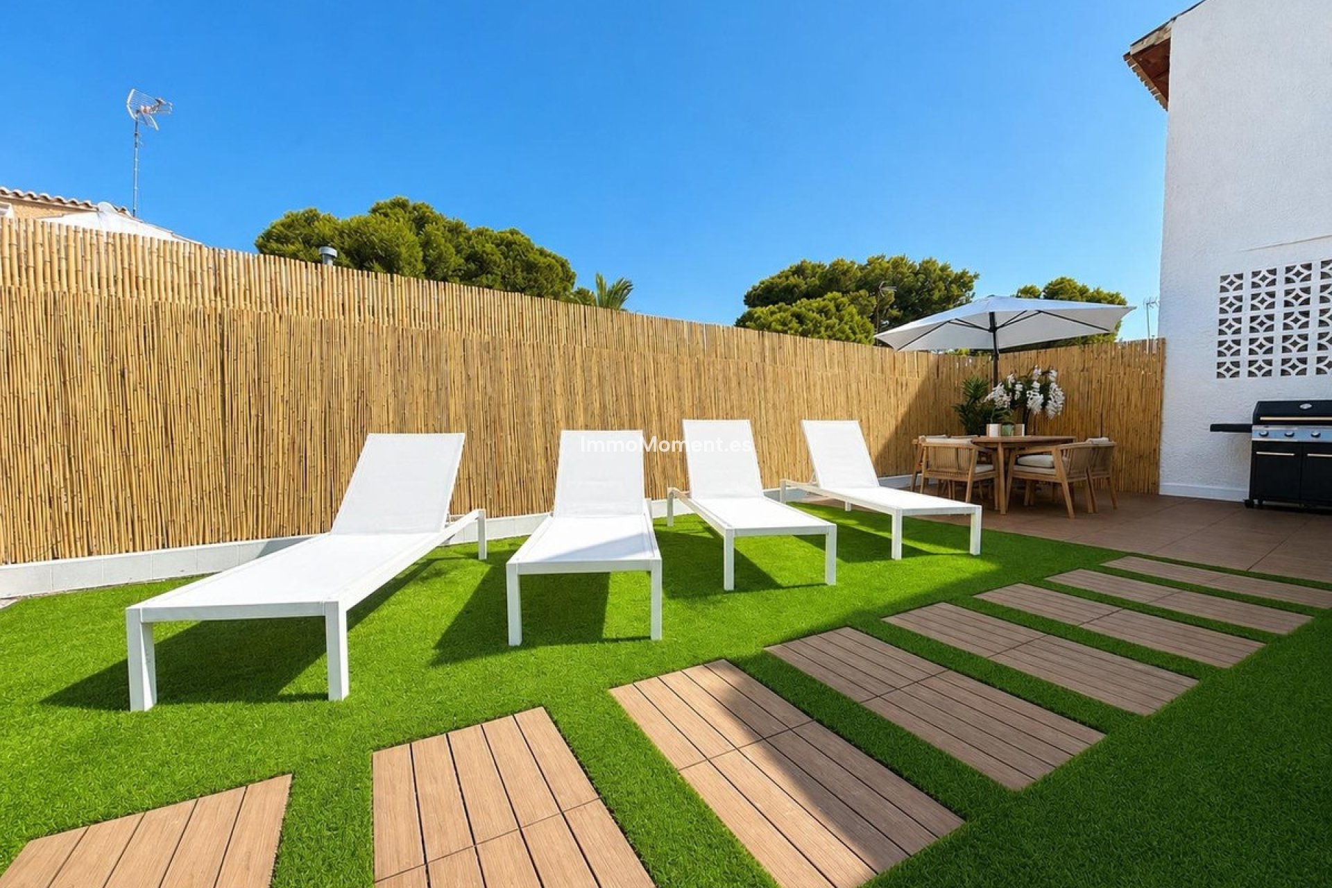 Resale - Detached villa - Orihuela Costa - Punta Prima
