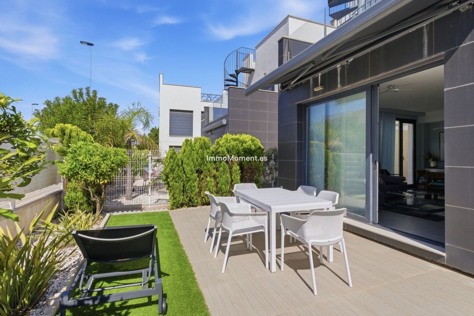 Resale - Detached villa - Orihuela Costa - Punta Prima