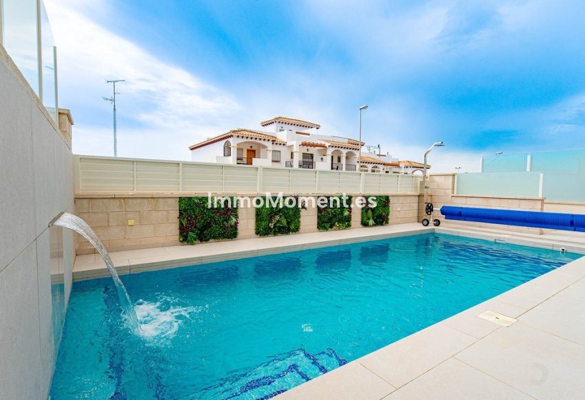 Resale - Detached villa - Orihuela Costa - Punta Prima