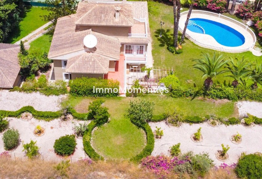 Resale - Detached villa - Orihuela Costa - Villamartín