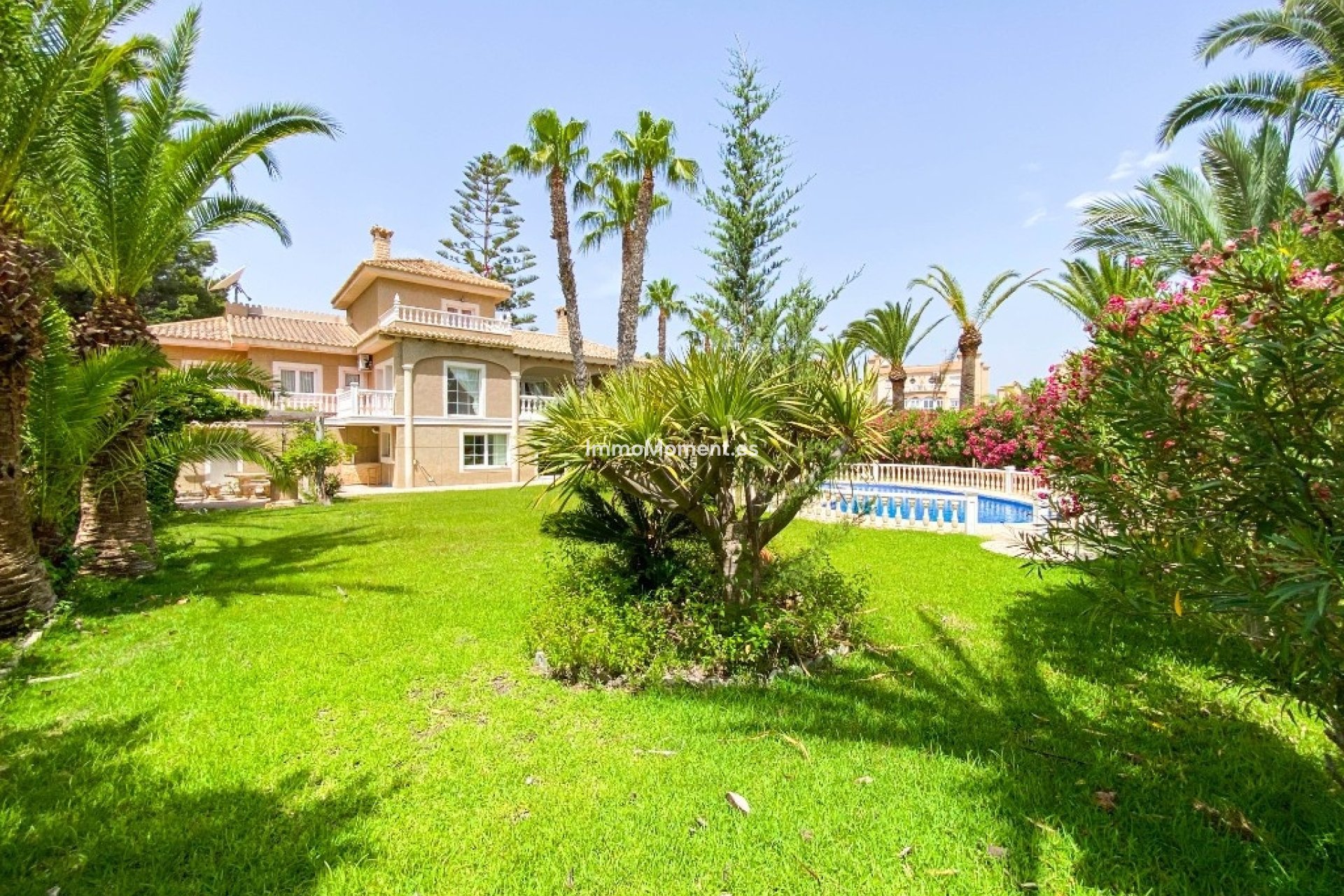 Resale - Detached villa - Orihuela Costa - Villamartín