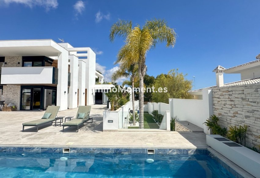 Resale - Detached villa - Orihuela Costa - Villamartín