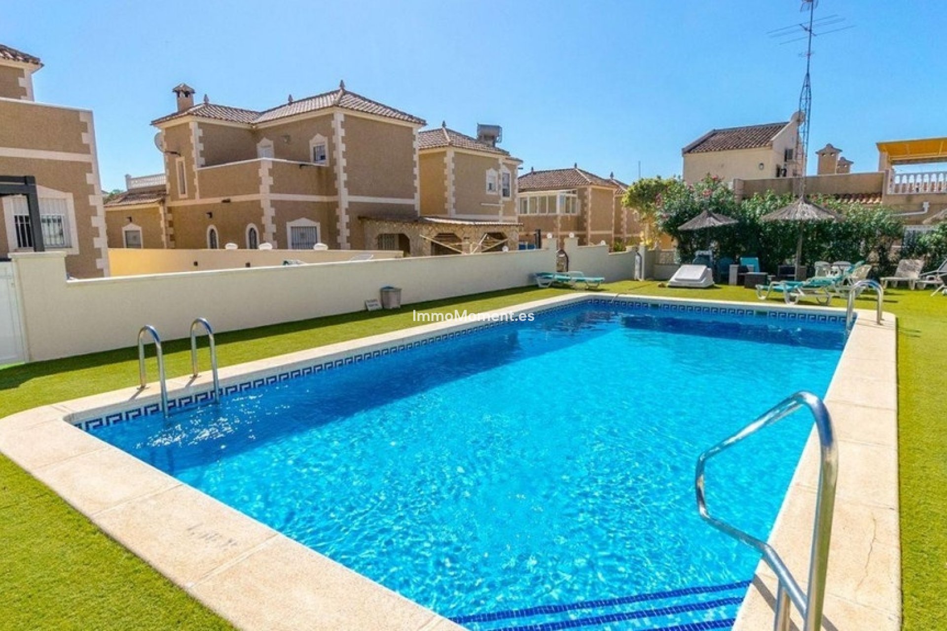 Resale - Detached villa - Orihuela Costa - Villamartín