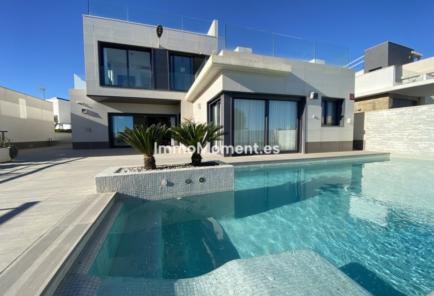 Resale - Detached villa - Orihuela - Dehesa de Campoamor