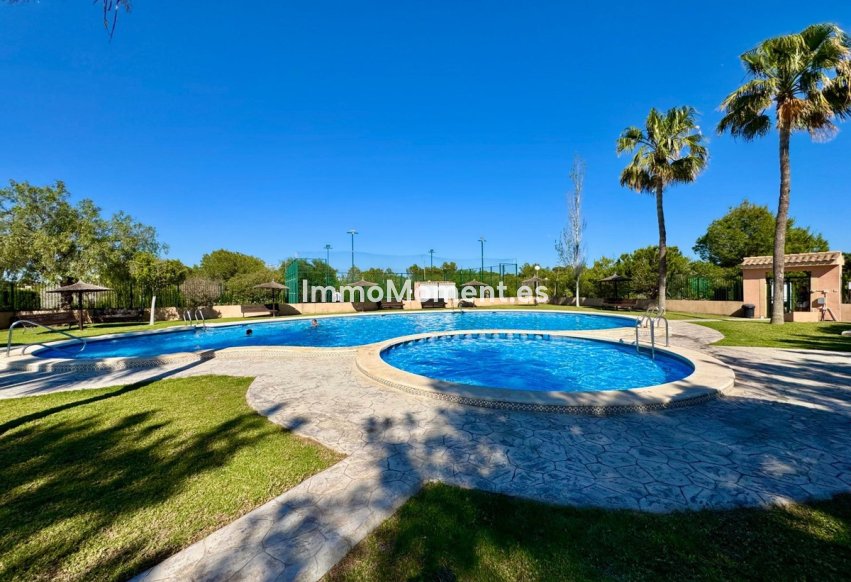 Resale - Detached villa - Orihuela - Los Altos
