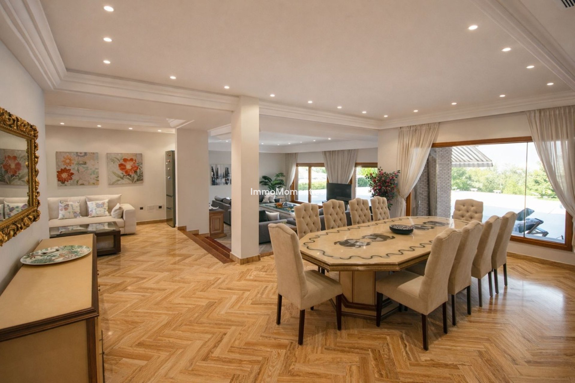 Resale - Detached villa - Puerto Banús