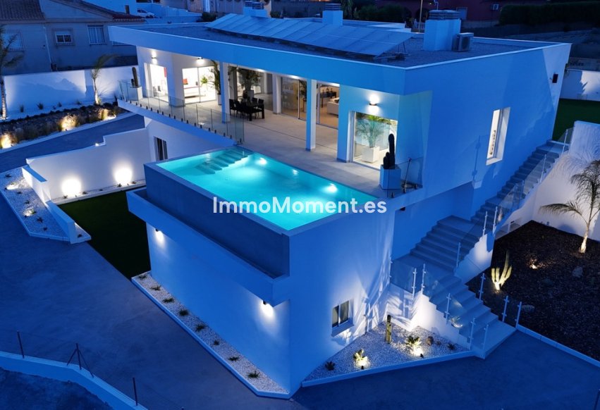 Resale - Detached villa - San Fulgencio - La Marina