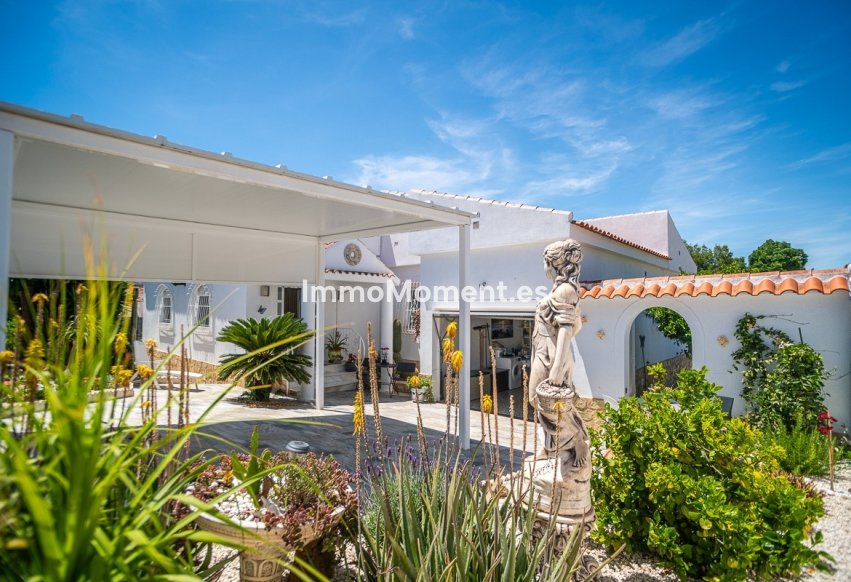 Resale - Detached villa - San Fulgencio - La Marina