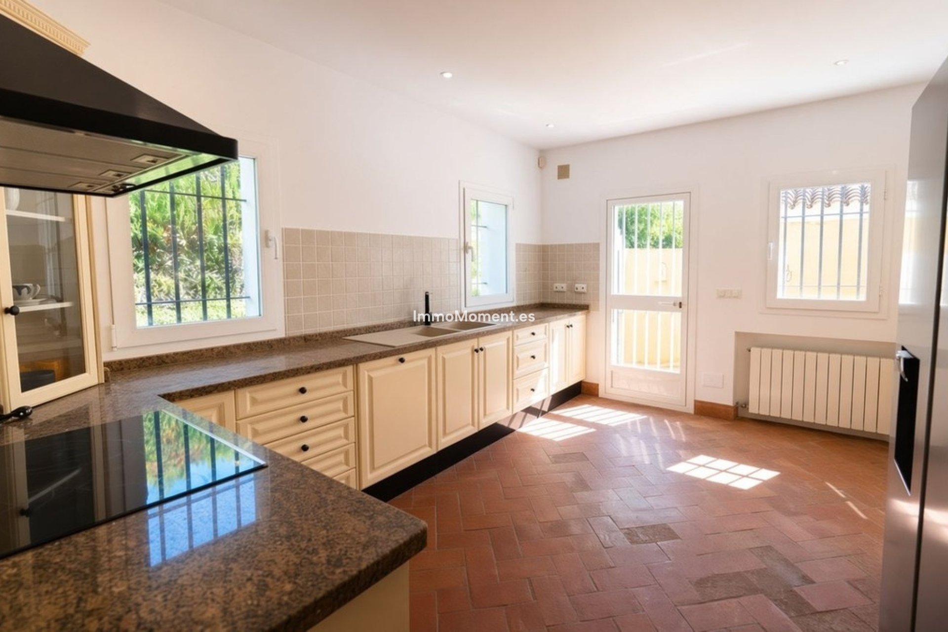 Resale - Detached villa - Sotogrande - Sotogrande Costa