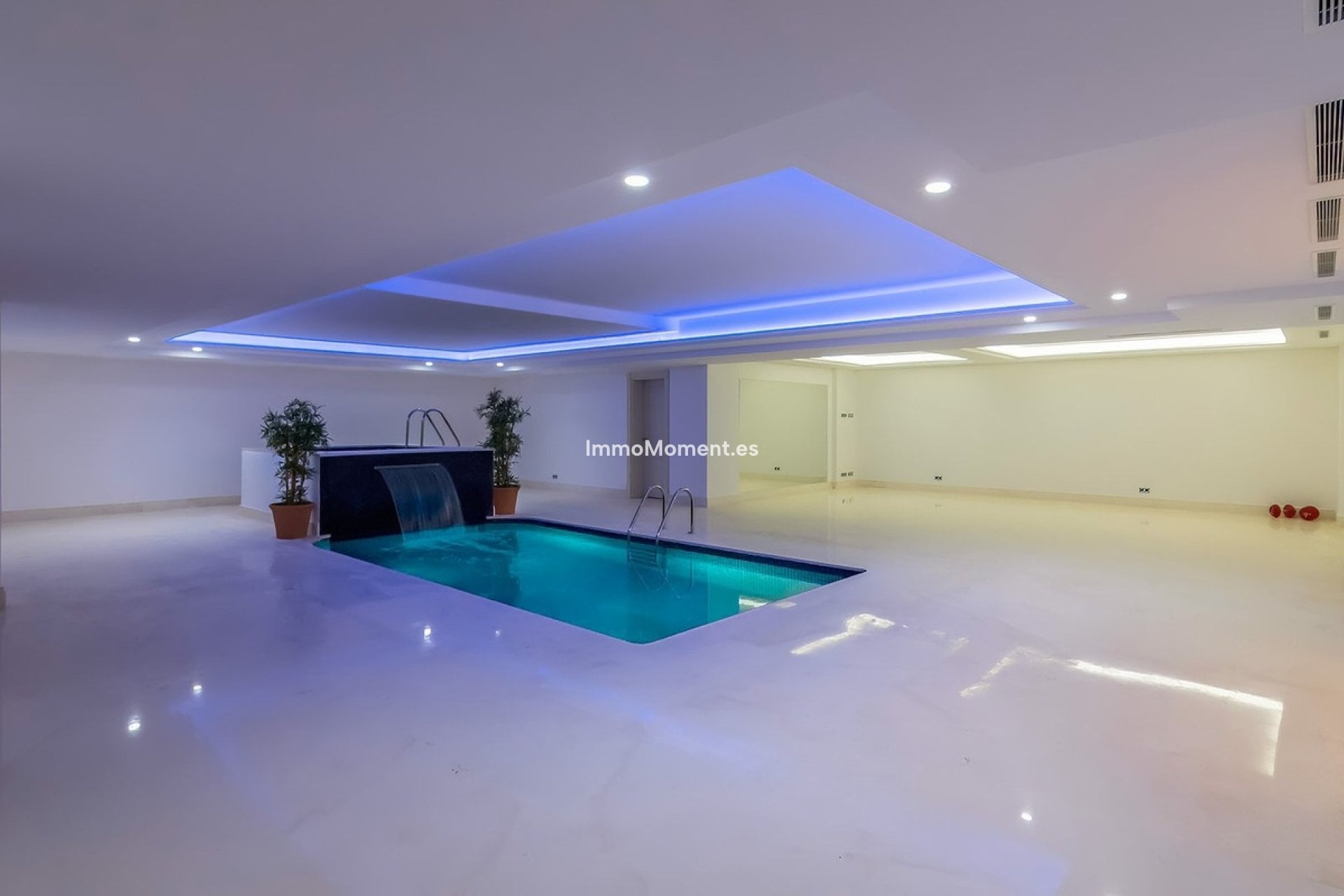 Resale - Detached villa - Sotogrande