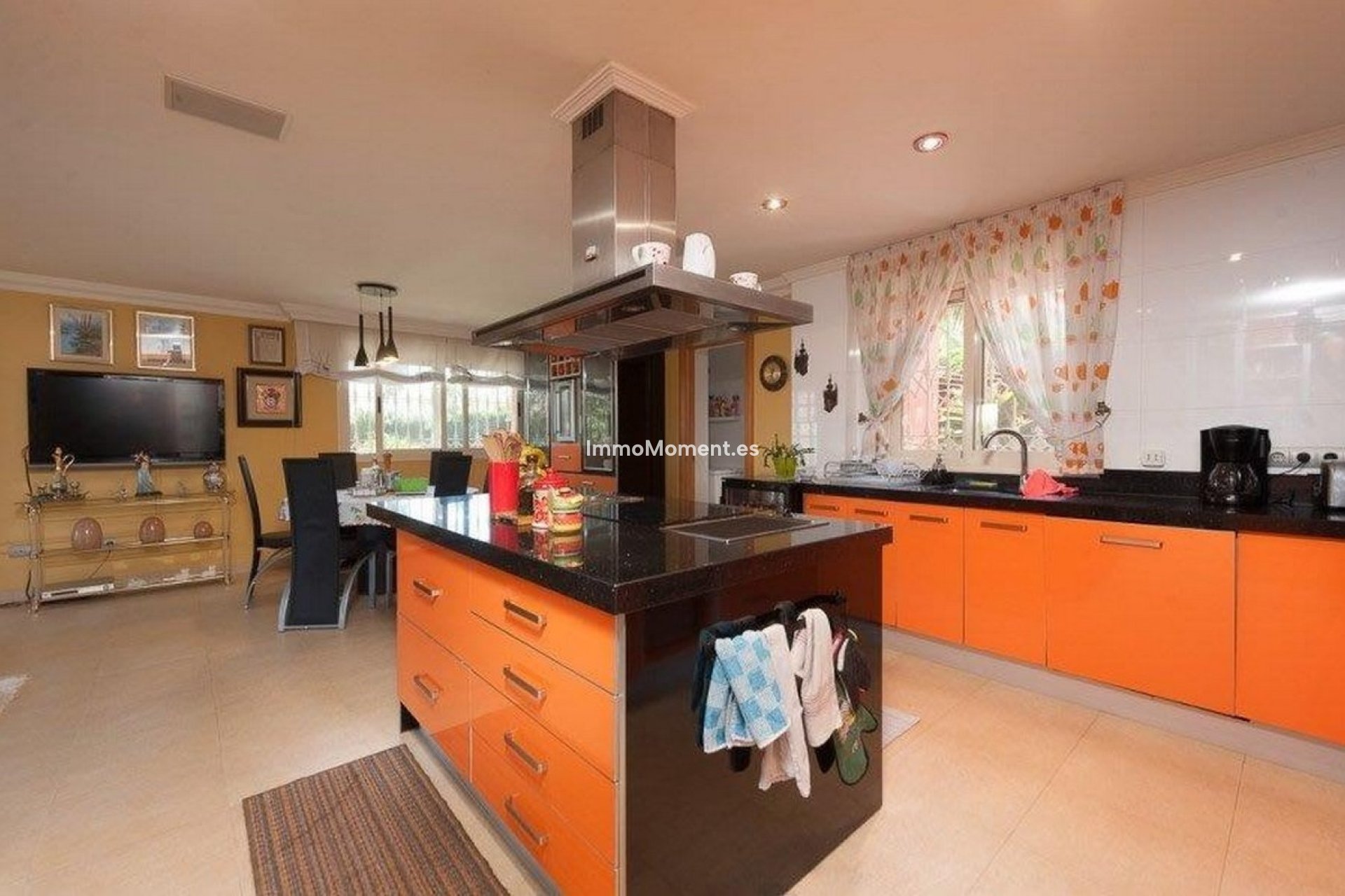 Resale - Detached villa - Torremolinos - Playamar