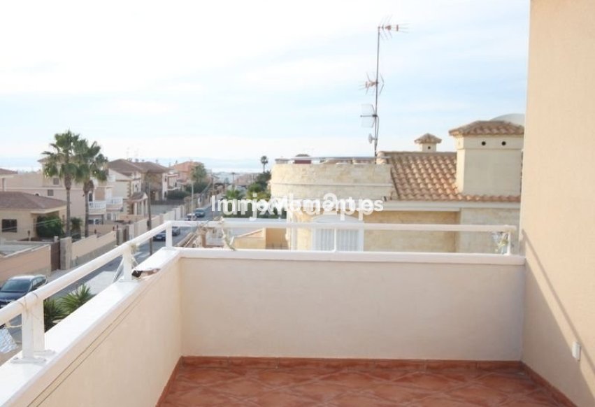 Resale - Detached villa - Torrevieja - Aguas Nuevas
