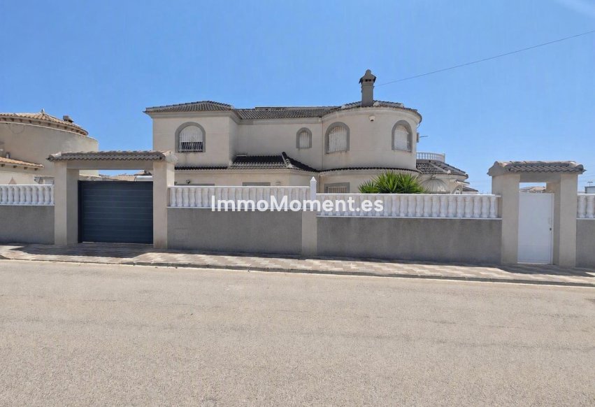 Resale - Detached villa - Torrevieja - La Siesta