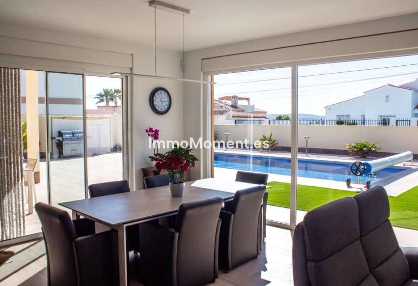 Resale - Detached villa - Torrevieja - La Siesta