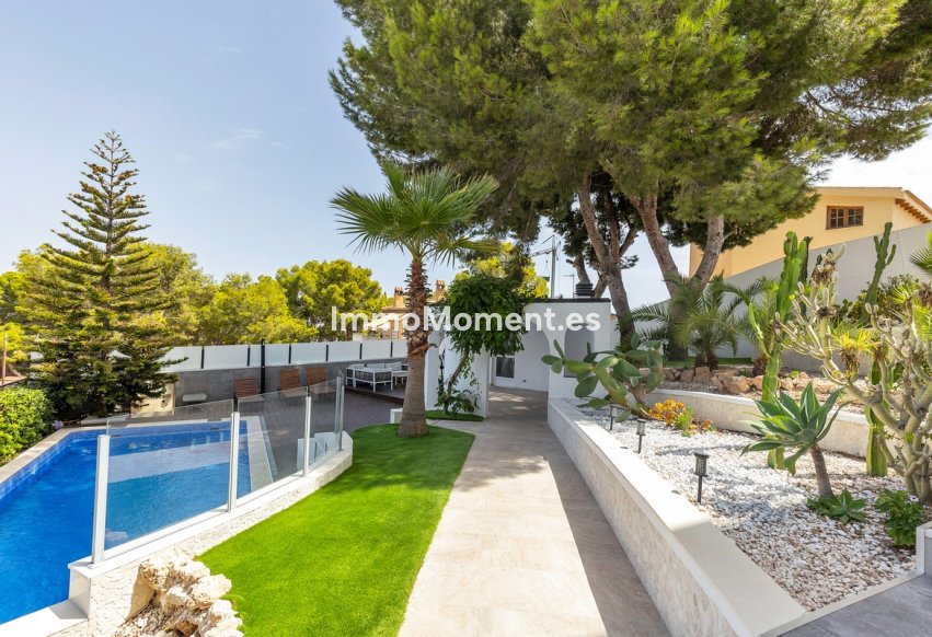 Resale - Detached villa - Torrevieja - Los Balcones - Los Altos del Edén