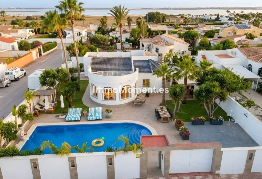 Resale - Detached villa - Torrevieja - Torrevieja Centro
