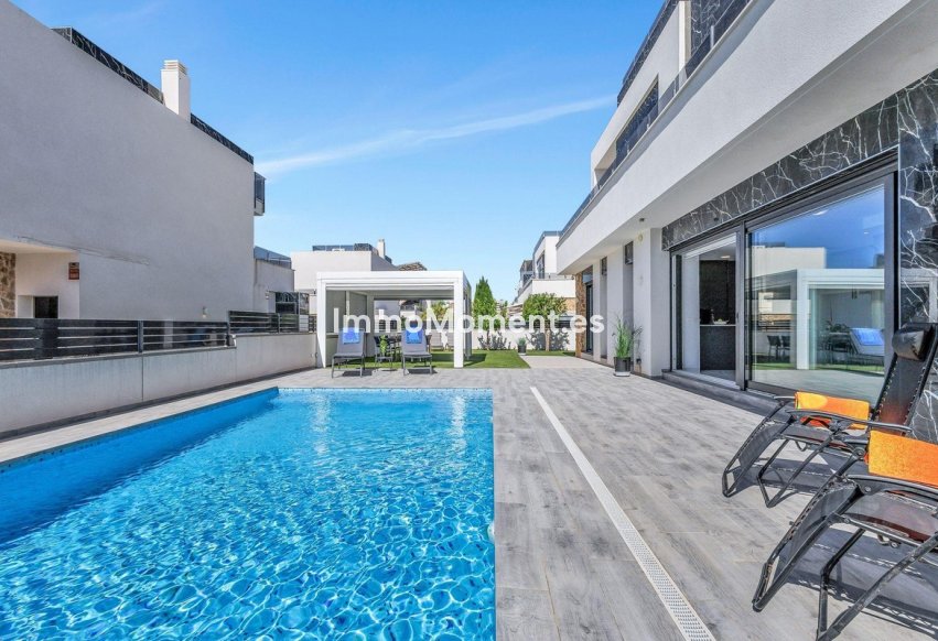 Resale - Detached villa - Torrevieja - Torrevieja Centro