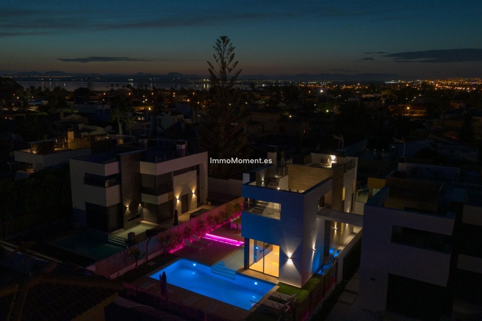Resale - Detached villa - Torrevieja - Torrevieja Centro