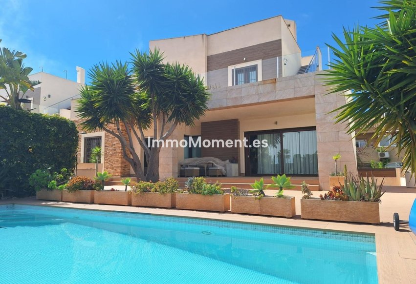 Resale - Detached villa - Torrevieja - Torrevieja Centro