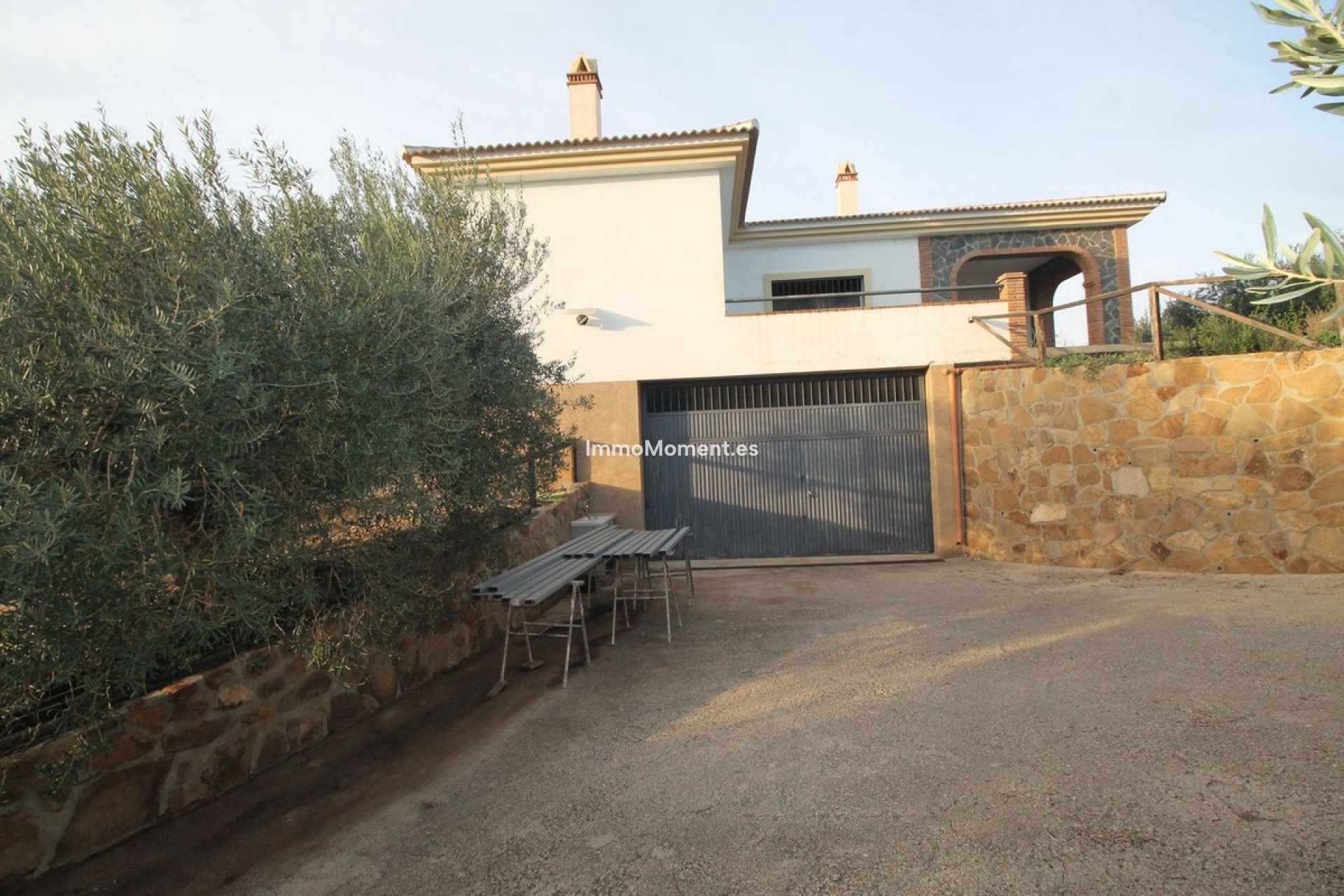 Resale - Land - Inland  - Alora