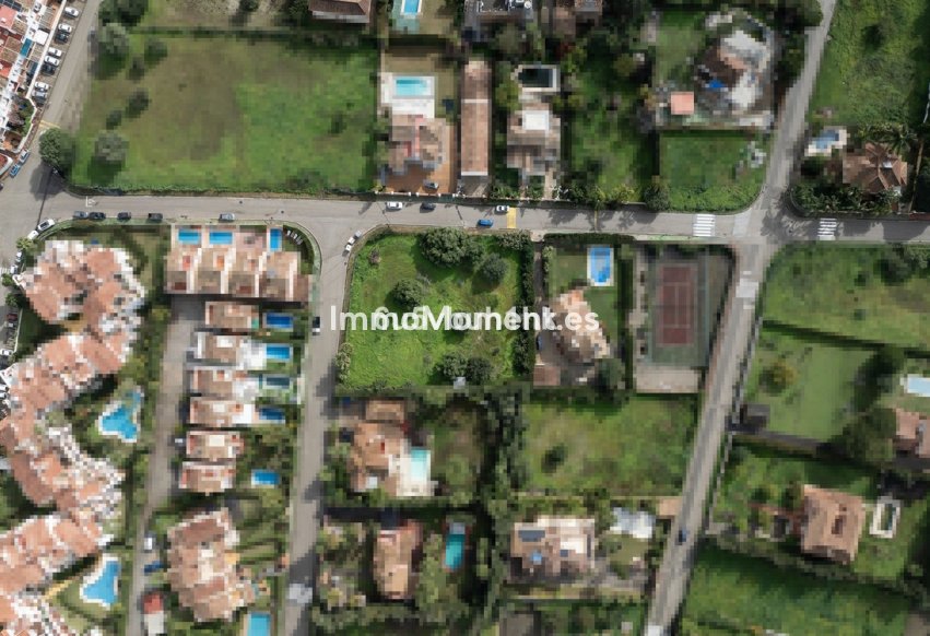 Resale - Plot - Estepona - Bel Air