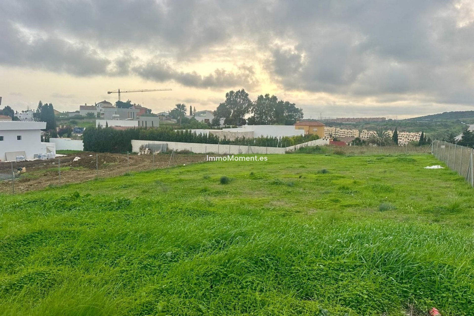 Resale - Plot - Estepona - Valle Romano