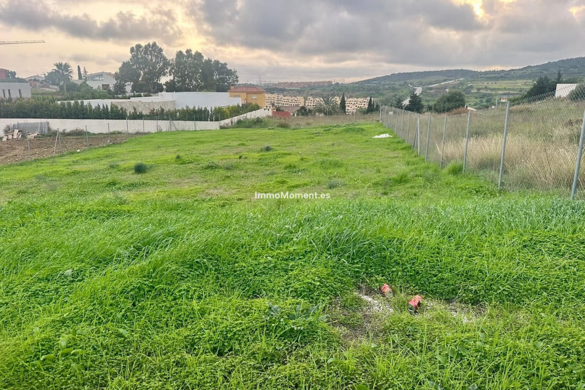 Resale - Plot - Estepona - Valle Romano