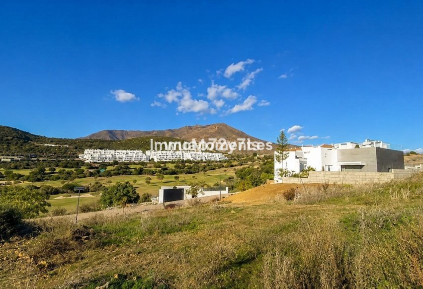 Resale - Plot - Estepona - Valle Romano