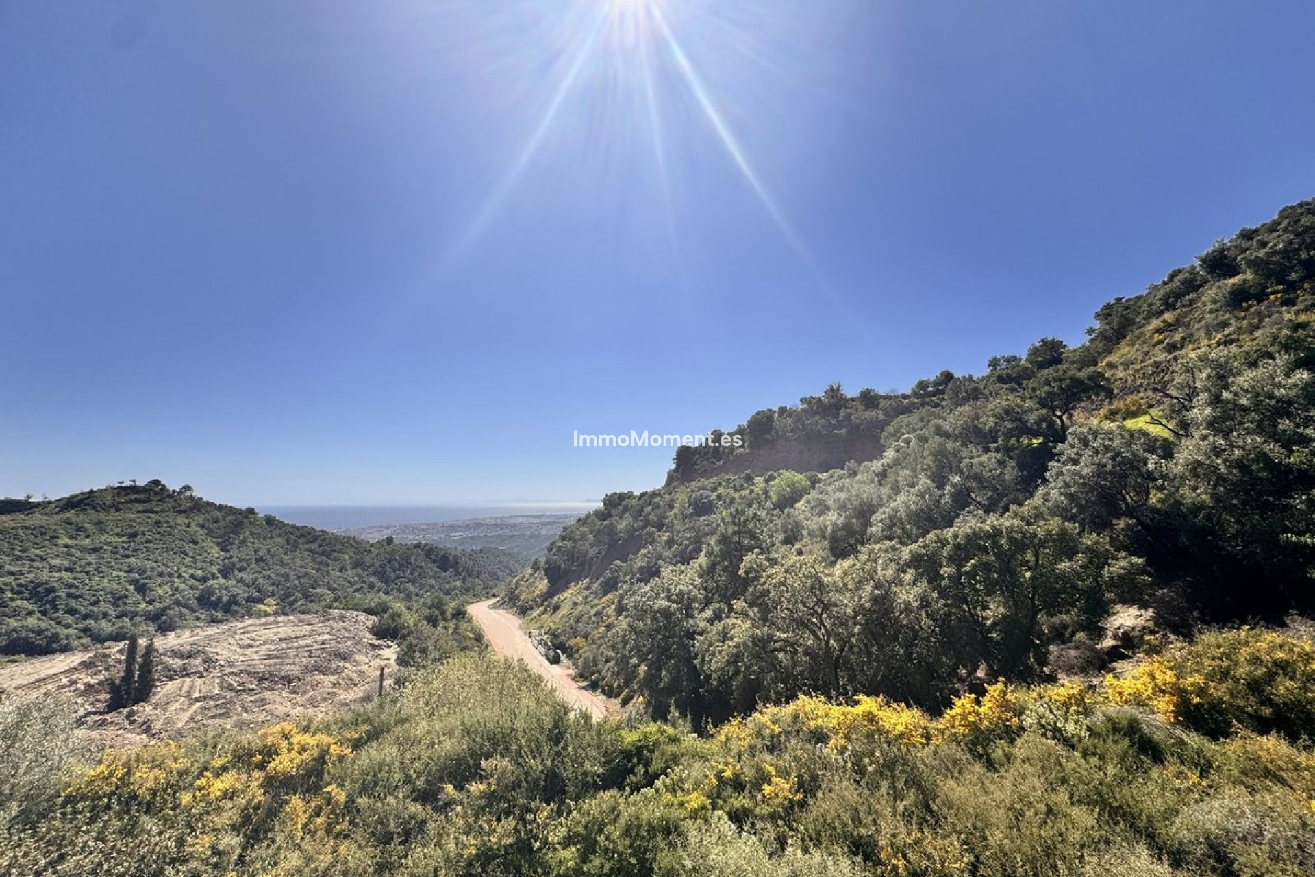 Resale - Plot - Inland  - Istán