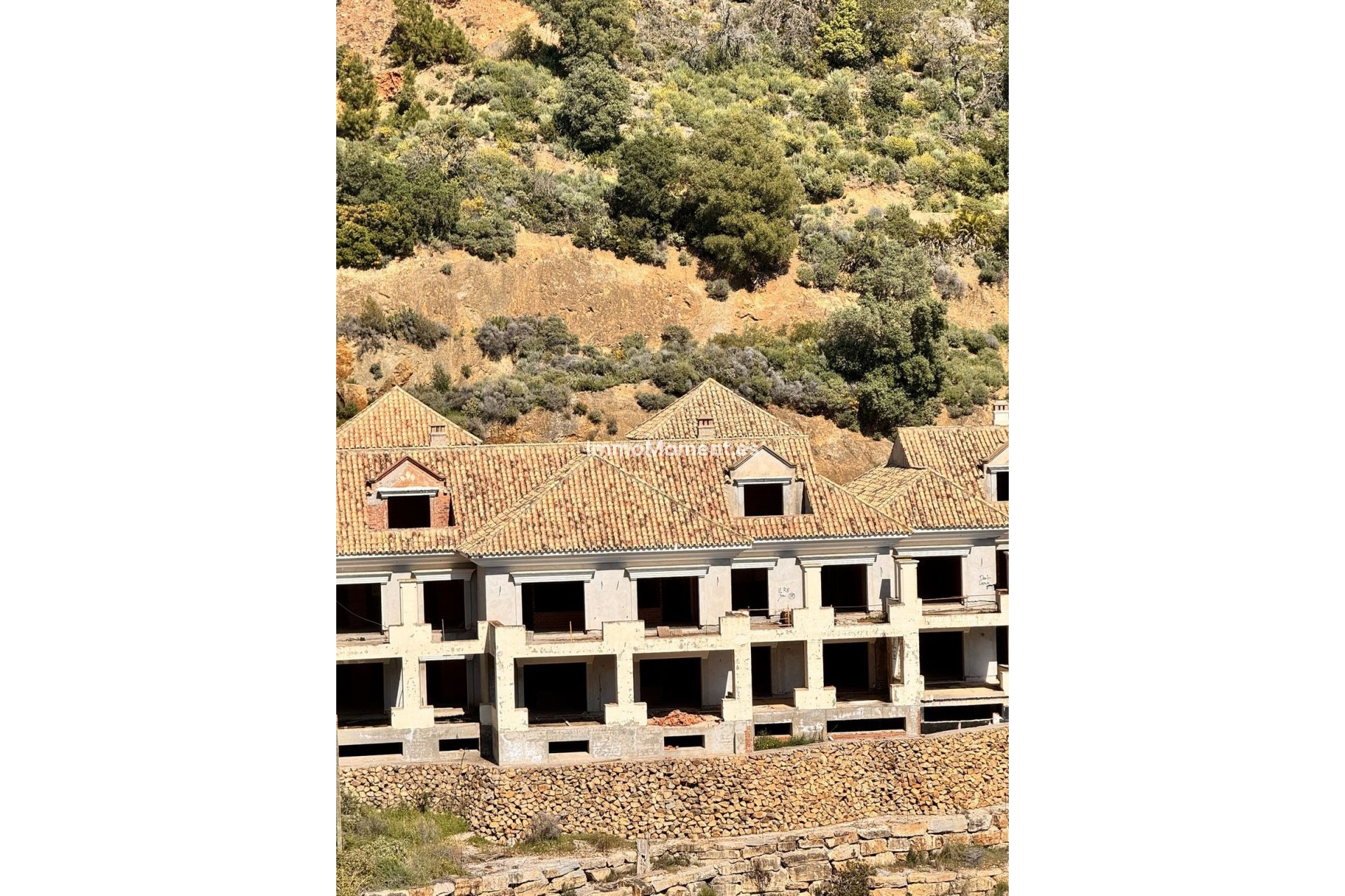 Resale - Plot - Inland  - Istán
