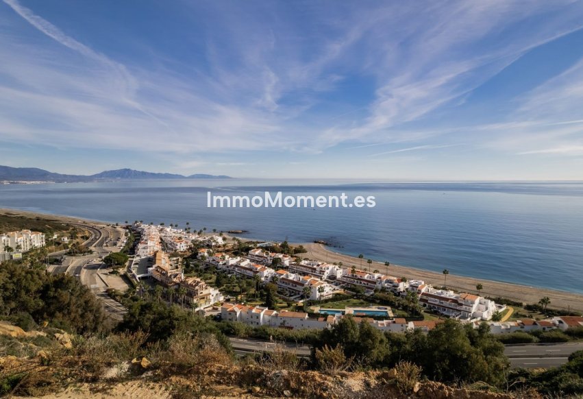 Resale - Plot - Manilva