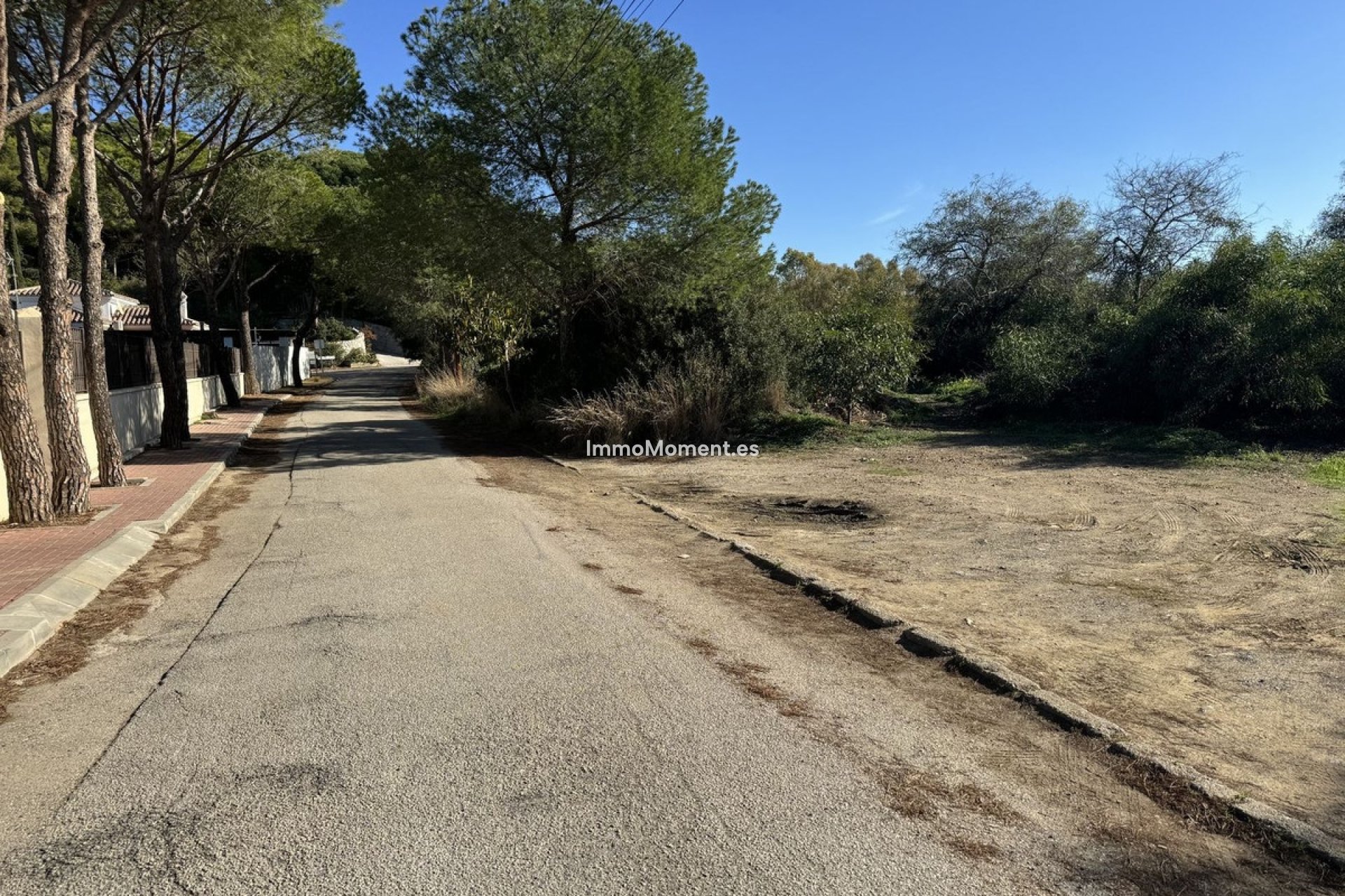 Resale - Plot - Marbella - Elviria