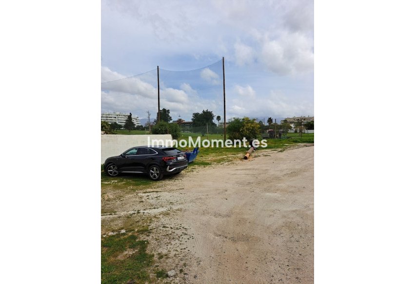 Resale - Plot - Marbella - Guadalmina Alta