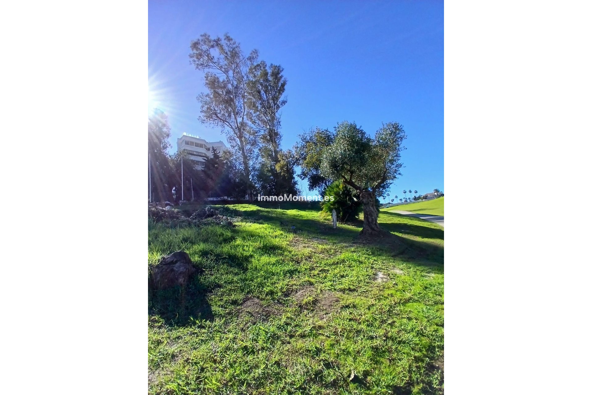 Resale - Plot - Marbella - Guadalmina Alta