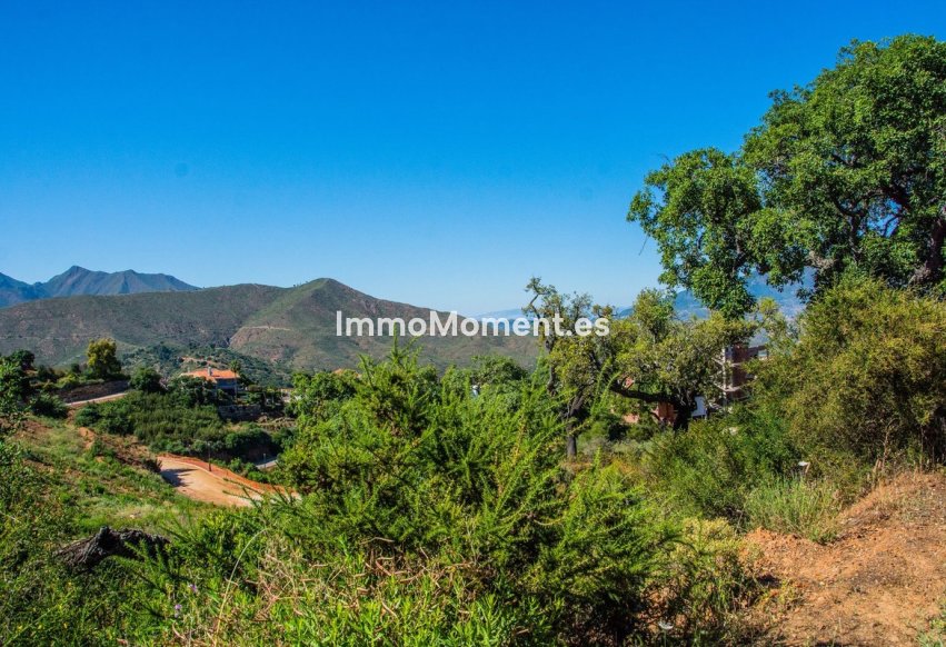 Resale - Plot - Marbella - La Mairena