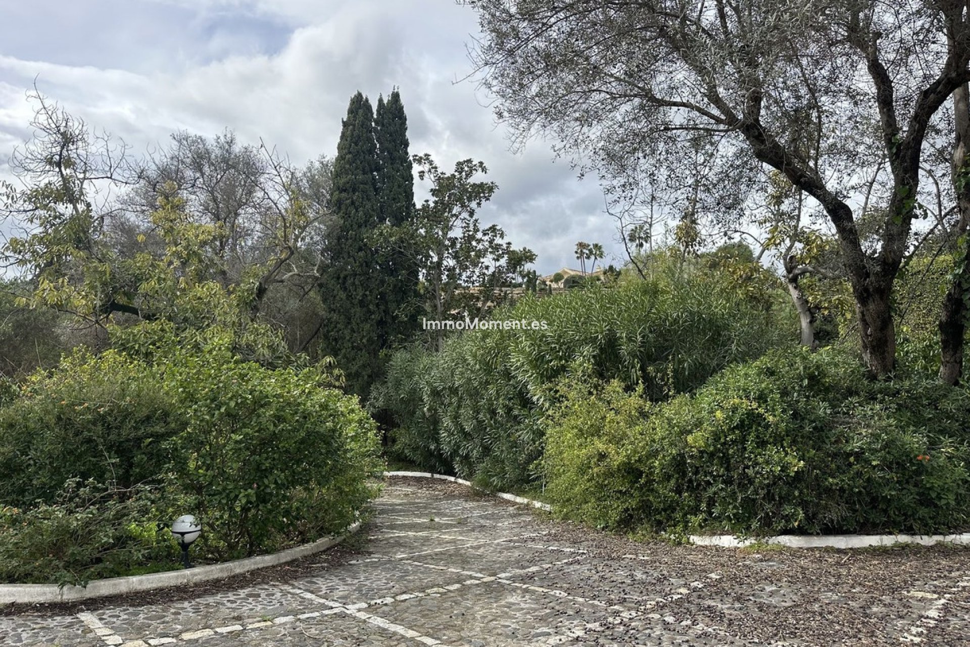Resale - Plot - Marbella - Nagüeles