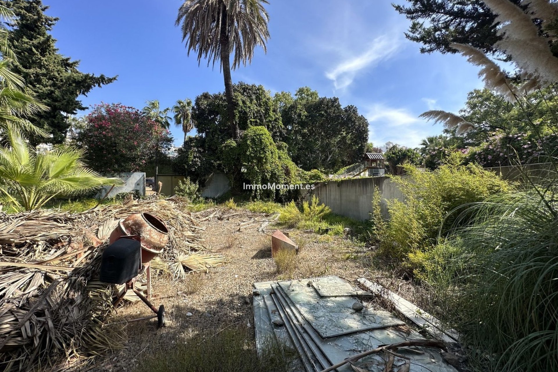 Resale - Plot - Marbella - Nueva Andalucía