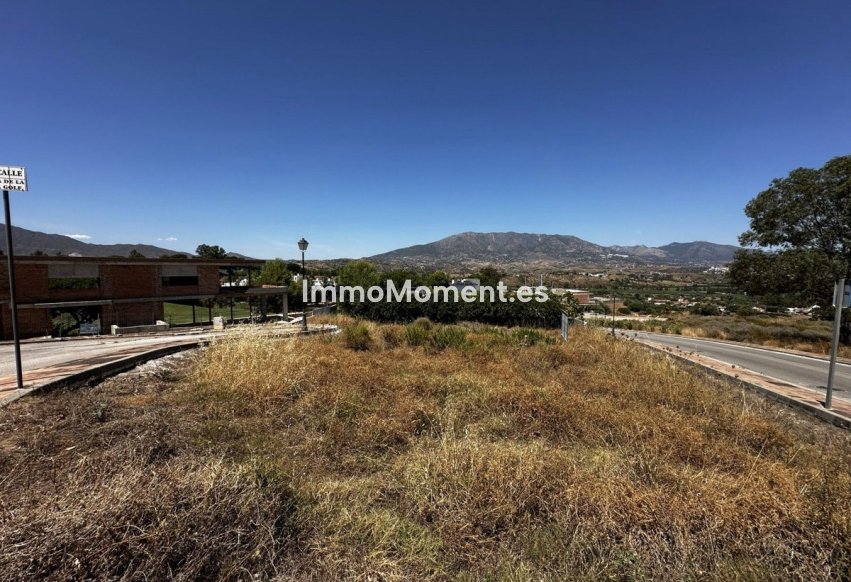 Resale - Plot - Mijas - La Cala Golf