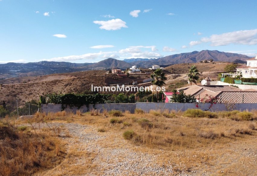 Resale - Plot - Mijas - Mijas Golf