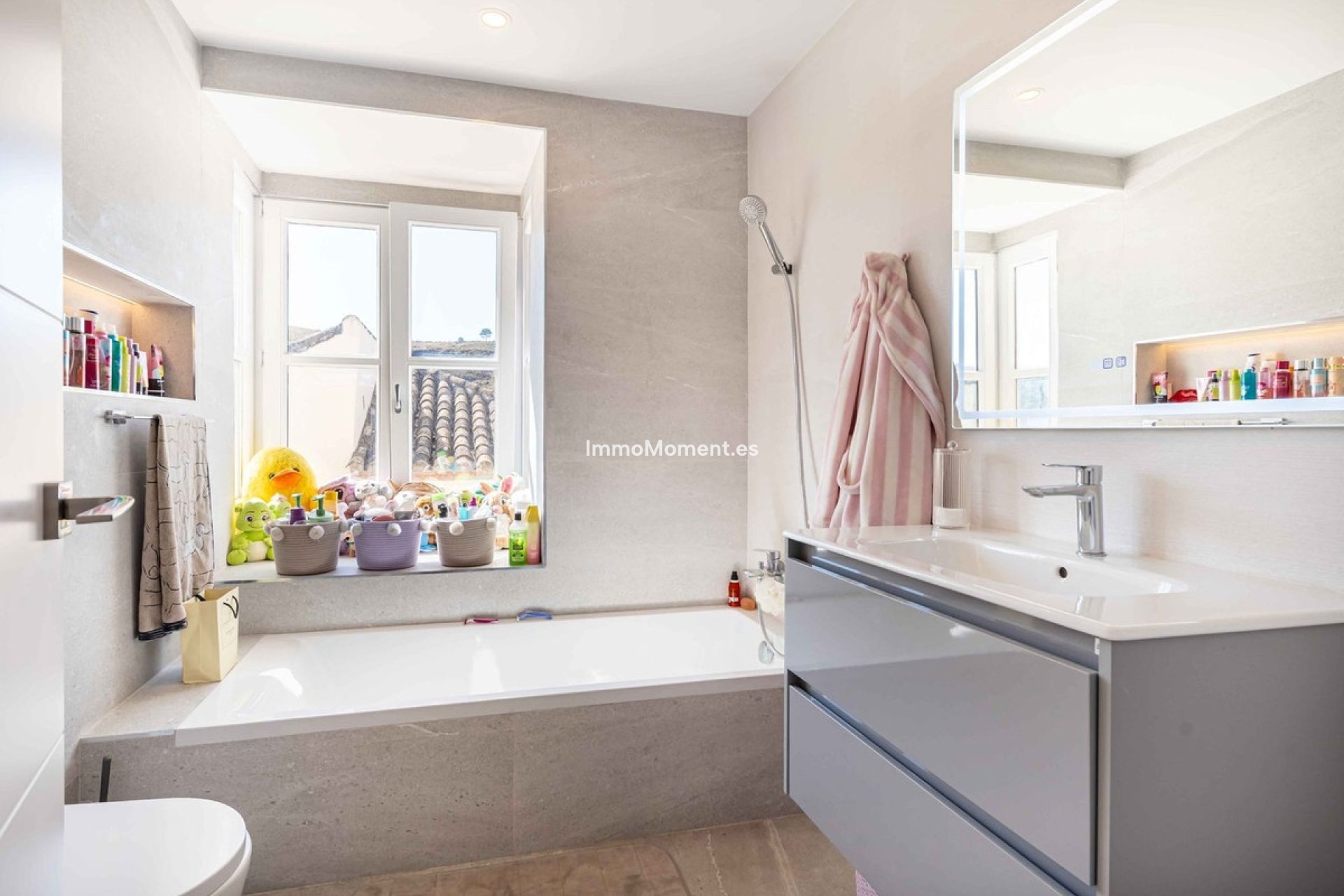 Resale - Townhouse - Benahavís - Benahavís Centro