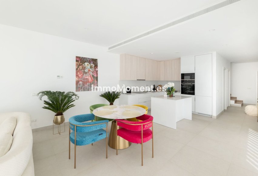 Resale - Townhouse - Casares - Casares Centro