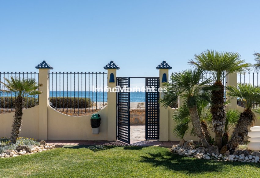 Resale - Townhouse - Casares - Casares Centro