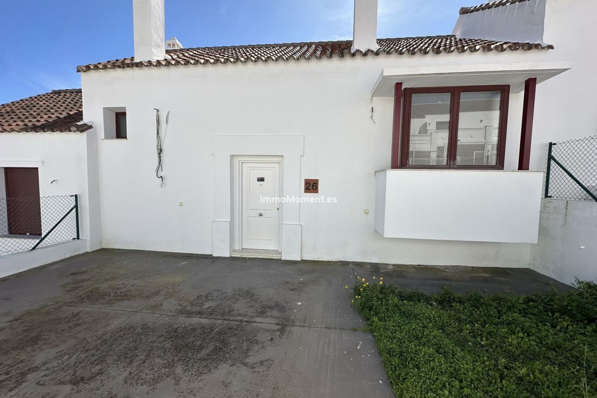 Resale - Townhouse - Casares - Doña Julia