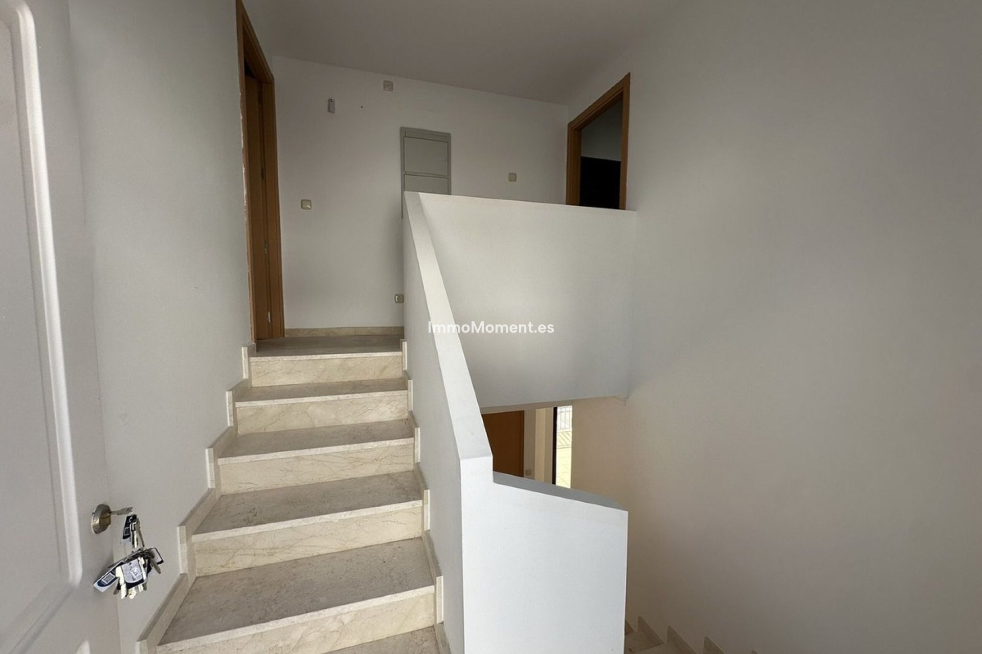 Resale - Townhouse - Casares - Doña Julia