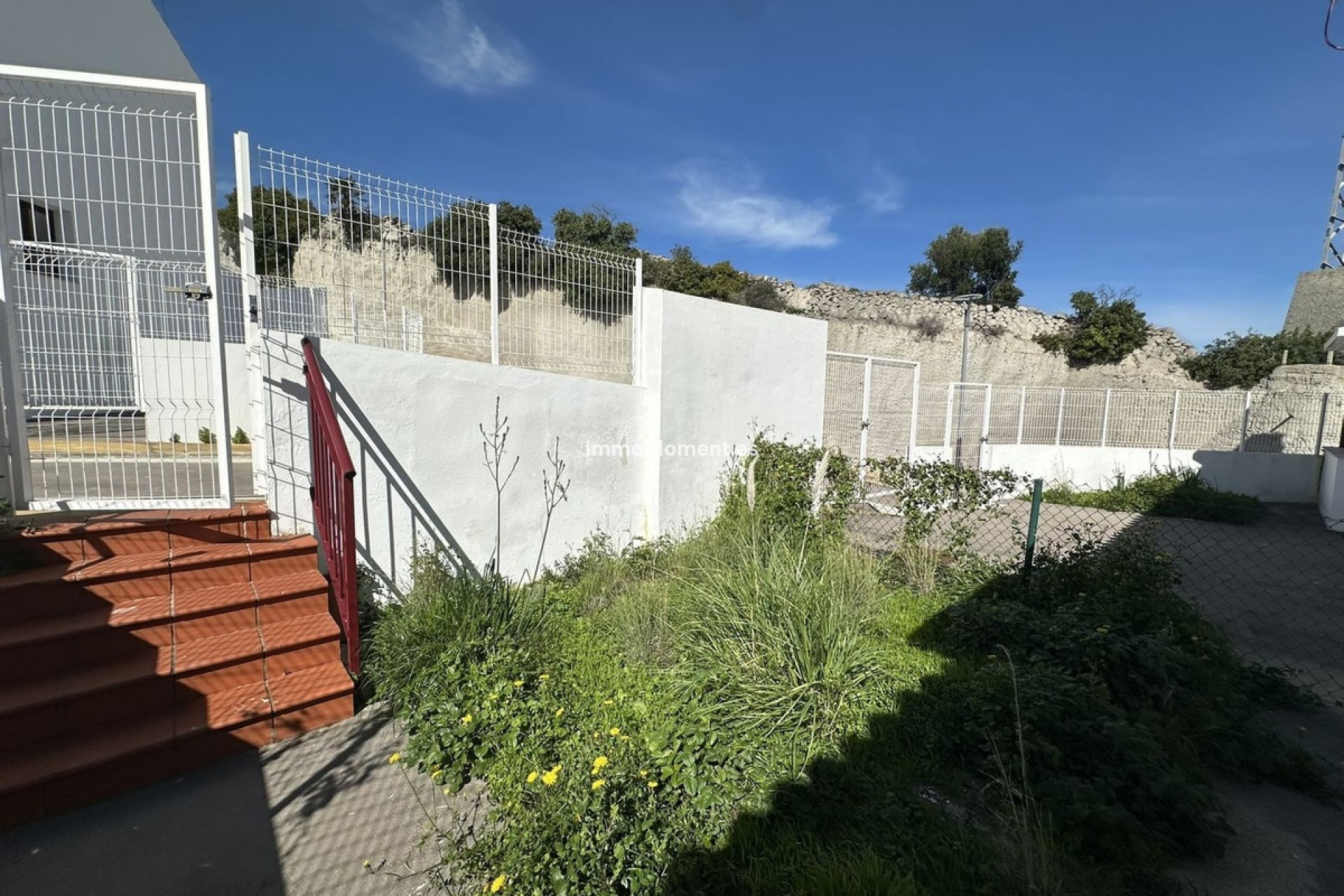 Resale - Townhouse - Casares - Doña Julia
