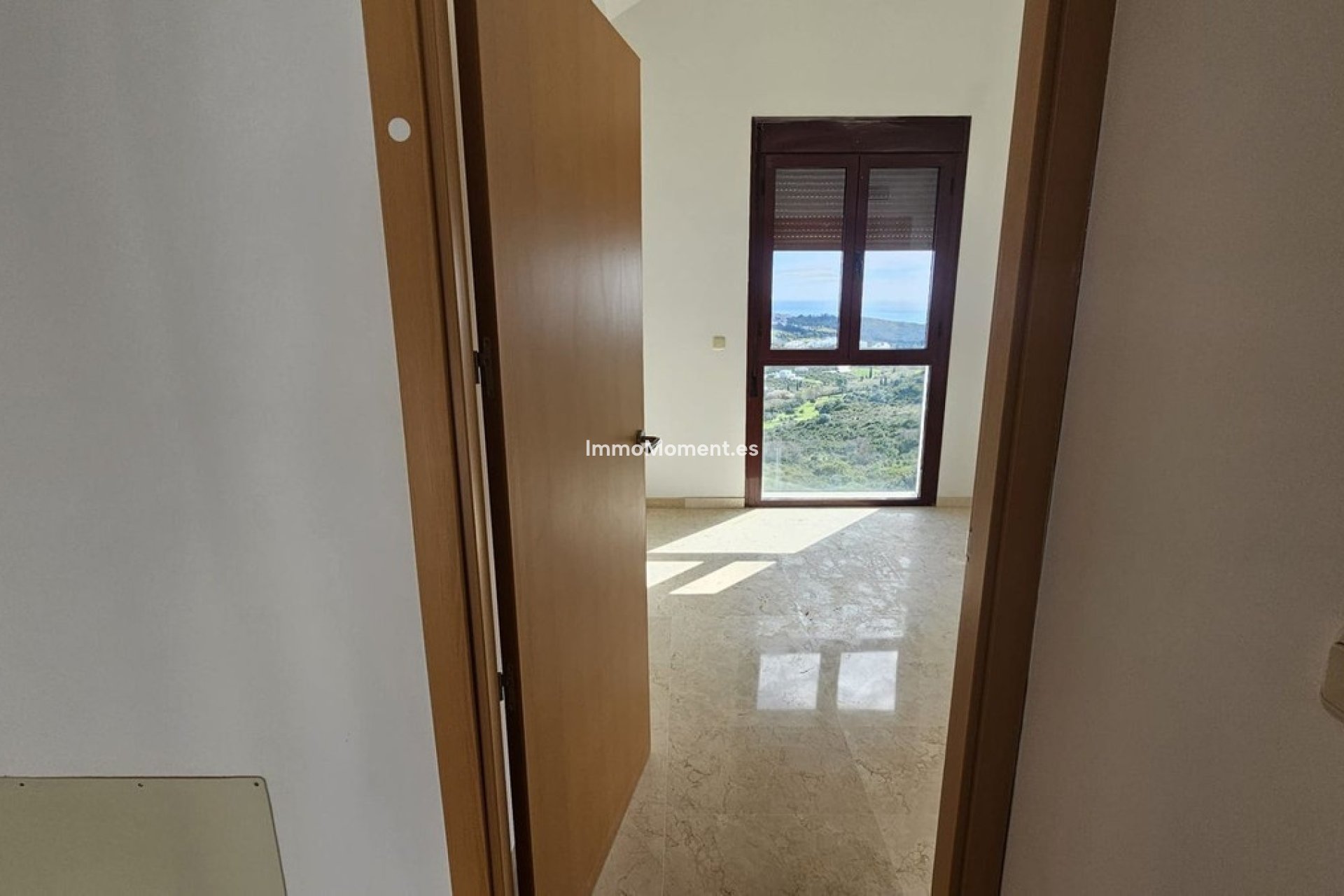 Resale - Townhouse - Casares - Doña Julia